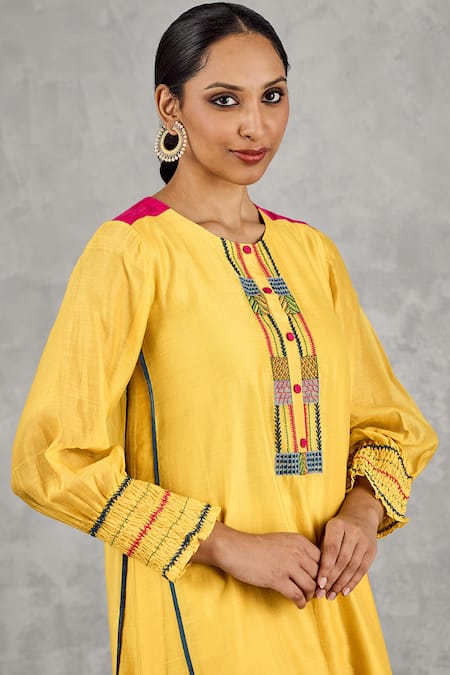 Buy_Shivani Bhargava_Yellow Chanderi Embroidery, Metallic Thread Round Neck Hand Kurta _Online_at_Aza_Fashions