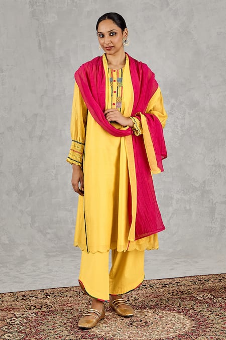 Buy_Shivani Bhargava_Yellow Chanderi Embroidery, Metallic Thread Round Neck Hand Kurta 