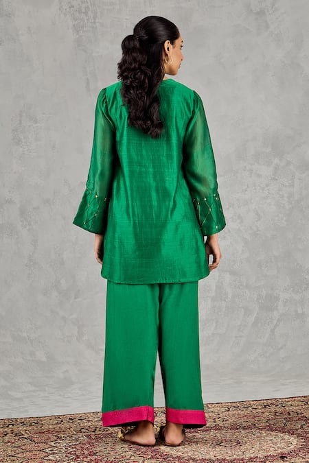 Shivani Bhargava Chanderi Embroidered Kurta & Pant Set 