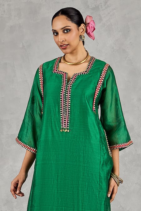 Shivani Bhargava_Emerald Green Chanderi, Satin, Silk Embroidery, Metallic Hand Kurta With Pant _Online_at_Aza_Fashions