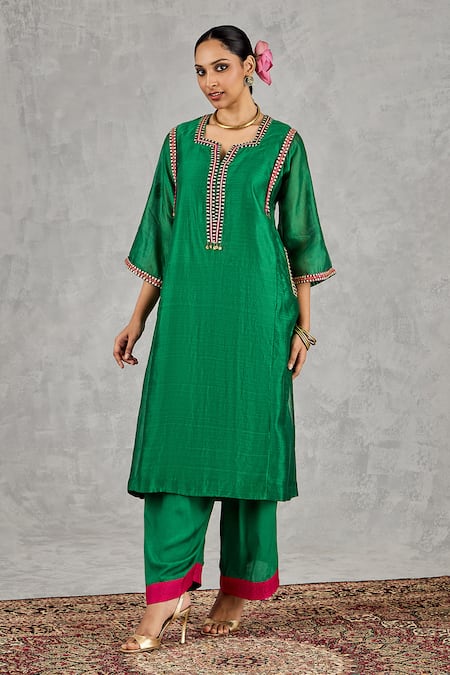 Shop_Shivani Bhargava_Green Chanderi Embroidery, Metallic Thread Split V-neck Hand Kurta _Online_at_Aza_Fashions