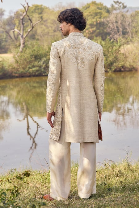 Mukti And Kavith Casa Embroidered Sherwani Kurta Set 