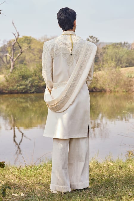 Mukti And Kavith Casa Maharaja Embroidered Sherwani Kurta Set 