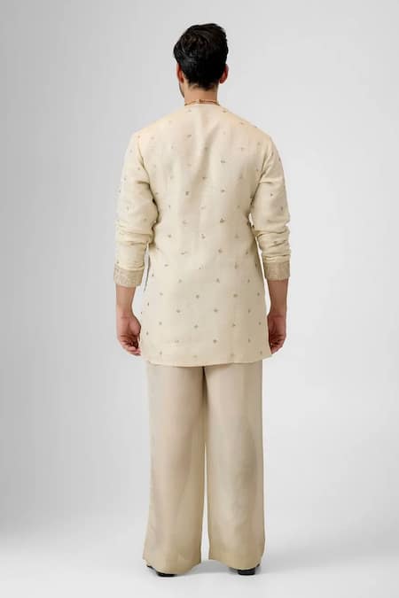 Mukti And Kavith Casa Radiance Embroidered Kurta Set 