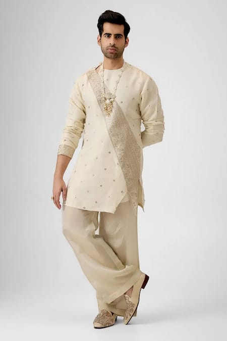 Mukti And Kavith Casa Radiance Embroidered Kurta Set 