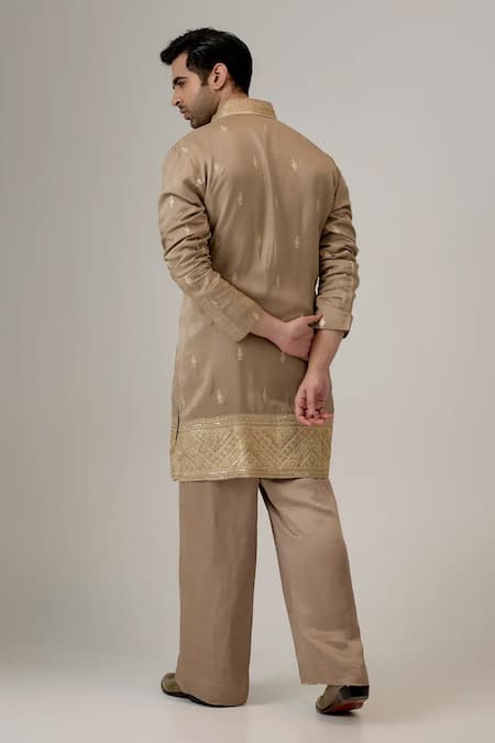 Mukti And Kavith Casa Embroidered Kurta Set 