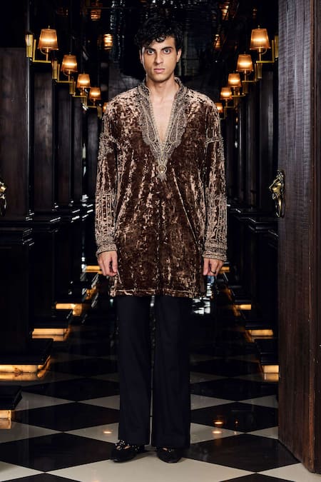 Mukti And Kavith Casa Embroidered Velvet Kurta Set 