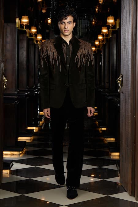 Mukti And Kavith Casa Embellished Tuxedo Set 