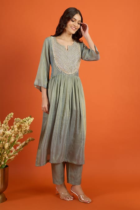 Shop_Naintara Bajaj_Grey Organza Embroidery, Beads Split V-neck Yoke Anarkali With Pant 