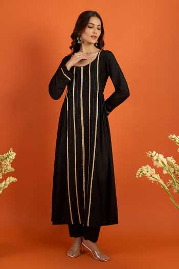 Khwaab By Sanjana Lakhani_Black Chiffon Embroidery Round Neck Side Gathered Kurta With Pant _at_Aza_Fashions
