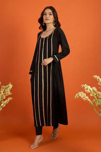 Buy_Khwaab By Sanjana Lakhani_Black Chiffon Embroidery Round Neck Side Gathered Kurta With Pant 