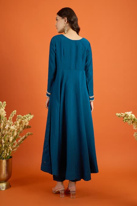 Naintara Bajaj_Blue Chiffon Sequins, Embroidery, Zari V-neck Butti Pattern Anarkali Set _Online_at_Aza_Fashions