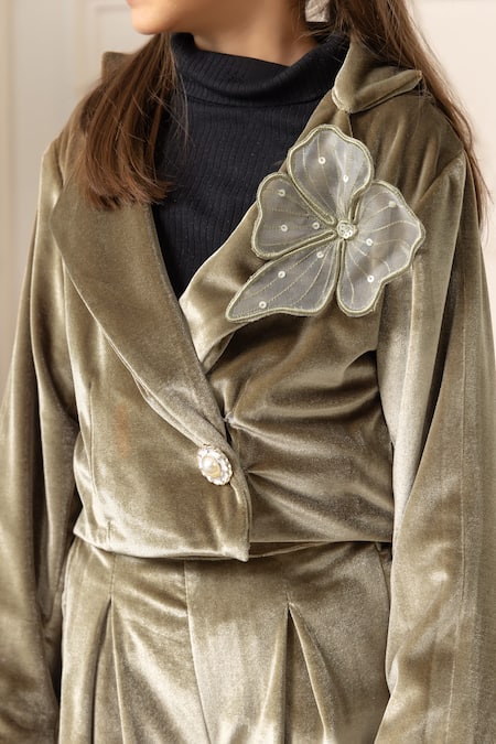 Risa Dreamworld Gold Velvet Applique, Sequins, Stones Cropped Blazer And Flared Trouser Set Online at Aza Fashions Risa Dreamworld_Gold Velvet Applique, Sequins, Stones Cropped Blazer And Flared Trouser Set _Online_at_Aza_Fashions