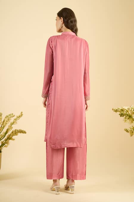 Naintara Bajaj Scatter Embroidered Kurta Set 