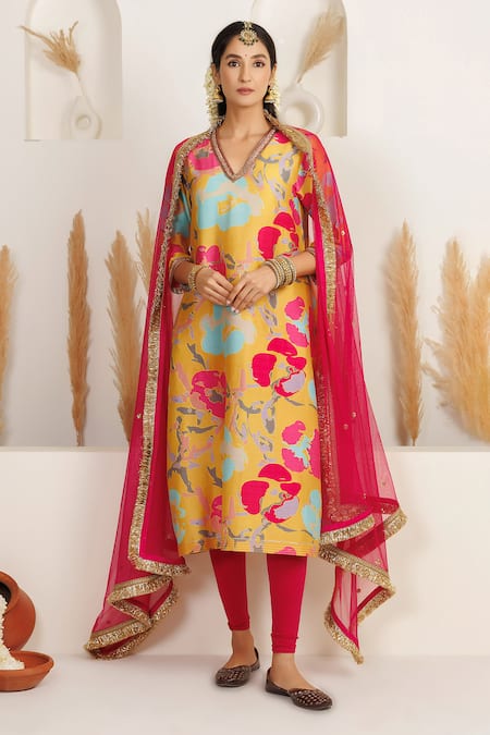 Monika Mathuria Datta Chanderi Gul Printed Kurta Set 