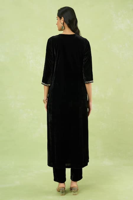 Samyukta Singhania Velvet Hand Embroidered Kurta & Pant Set 