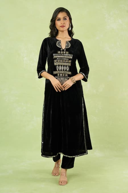 Samyukta Singhania Velvet Hand Embroidered Kurta & Pant Set 