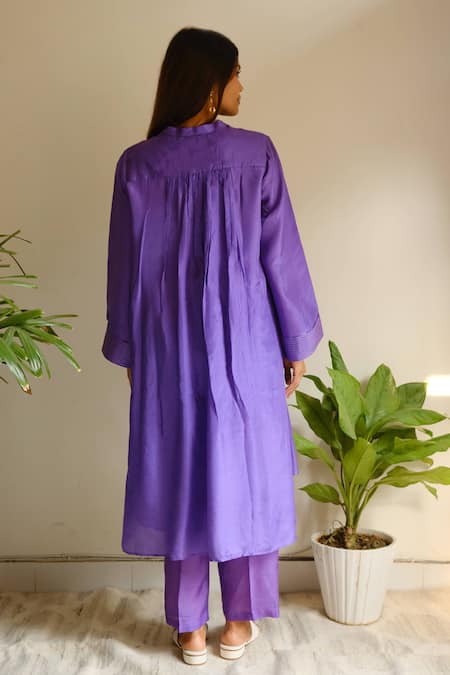 Juanita By Shubhda Handwoven Chanderi Zari Detail Kurta & Pant Set 