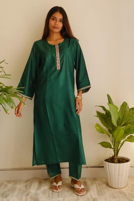 Juanita By Shubhda Resham Zari Embroidered Kurta & Pant Set 