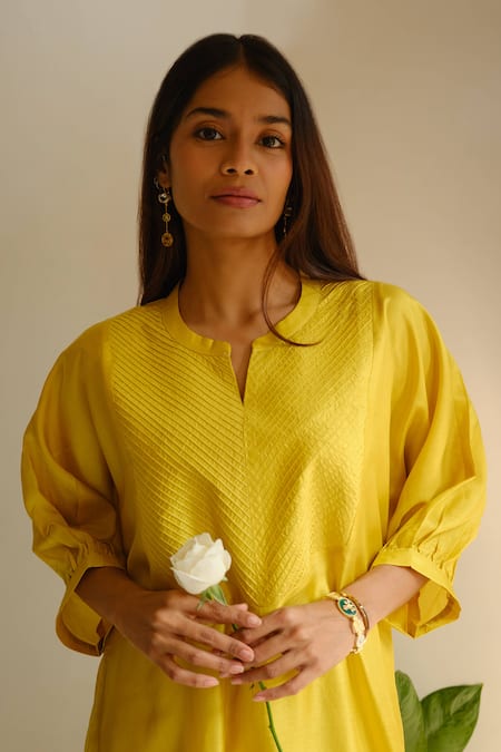 Buy_Juanita By Shubhda_Yellow Chanderi Split V-neck Pintuck Detail Kurta And Pant Set 
