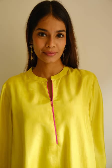 Shop_Juanita By Shubhda_Yellow Organza Zari, Embroidery Round Neck Kurta And Pant Set 