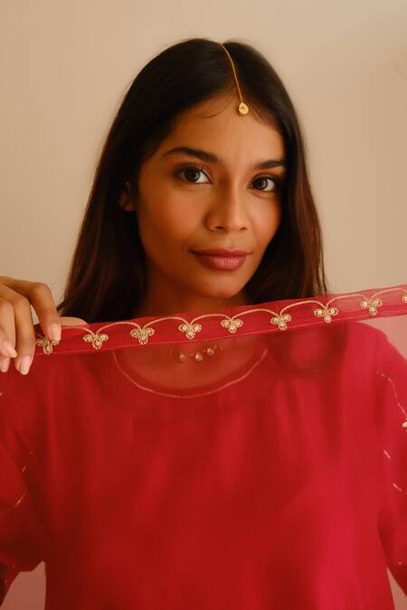 Shop_Juanita By Shubhda_Red Chanderi, Organza Embroidery, Zari Round Neck Resham Kurta Set 