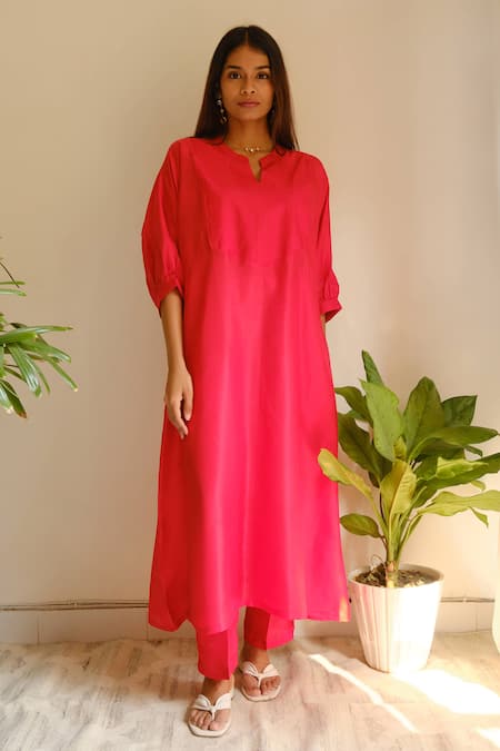 Juanita By Shubhda Handwoven Chanderi Kurta & Pant Set 