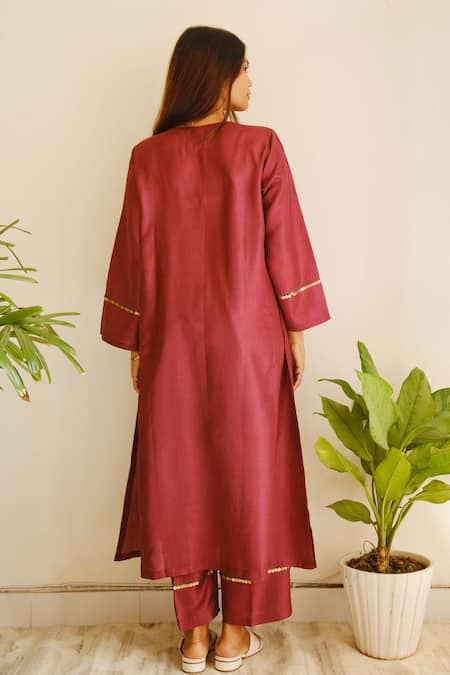 Juanita By Shubhda Sequins & Resham Embroidered Kurta & Pant Set 