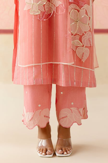 Buy_I Am Design_Pink Silk Organza Applique, Sequins Split V-neck Dahlia Layered Kurta Set _Online_at_Aza_Fashions