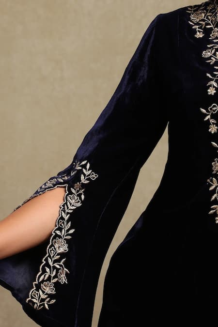 Buy_Dohr India_Navy Velvet, Silk Embroidery, Zari, Sequins V-neck Top And Pant Set _Online_at_Aza_Fashions