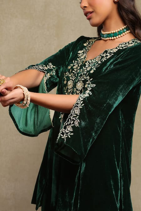 Buy_Dohr India_Emerald Green Velvet, Silk Embroidery, Zari, Sequins V-neck Top And Pant Set _Online_at_Aza_Fashions