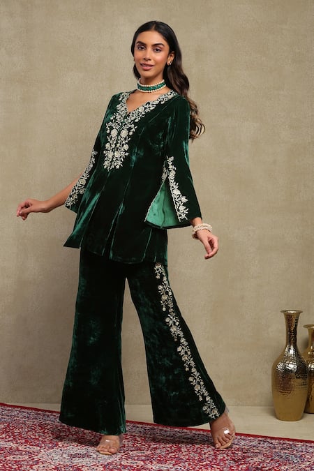 Buy_Dohr India_Emerald Green Velvet, Silk Embroidery, Zari, Sequins V-neck Top And Pant Set 