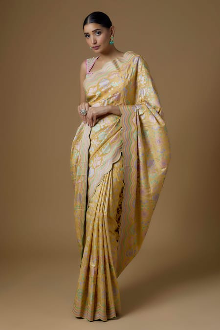 I Am Design Floral Print Saree With Blouse 