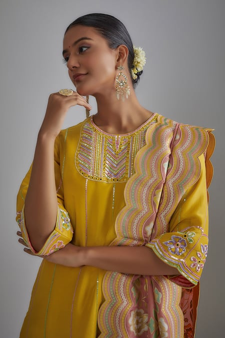Buy_I Am Design_Yellow Silk Embroidery, Mirrors, Sequins Round Neck Floral Kurta Set _Online_at_Aza_Fashions