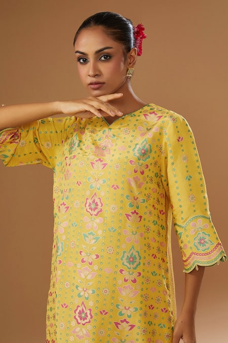Buy_I Am Design_Yellow Silk Foil Printing V-neck Garden Kurta Pant Set _Online_at_Aza_Fashions