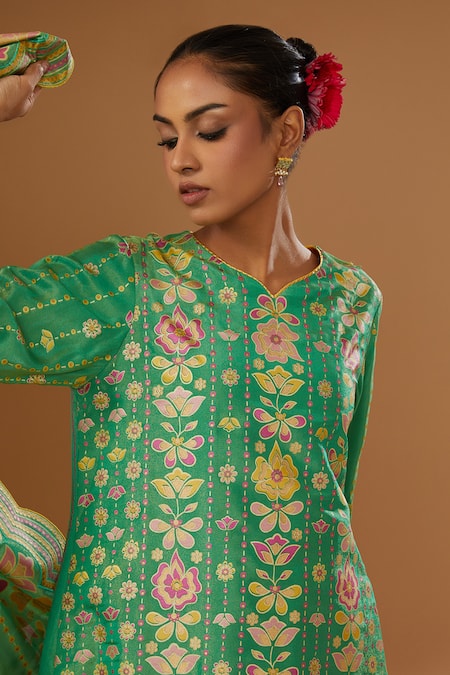 Shop_I Am Design_Green Silk Foil Printing V-neck Bloom Kurta Pant Set _Online_at_Aza_Fashions