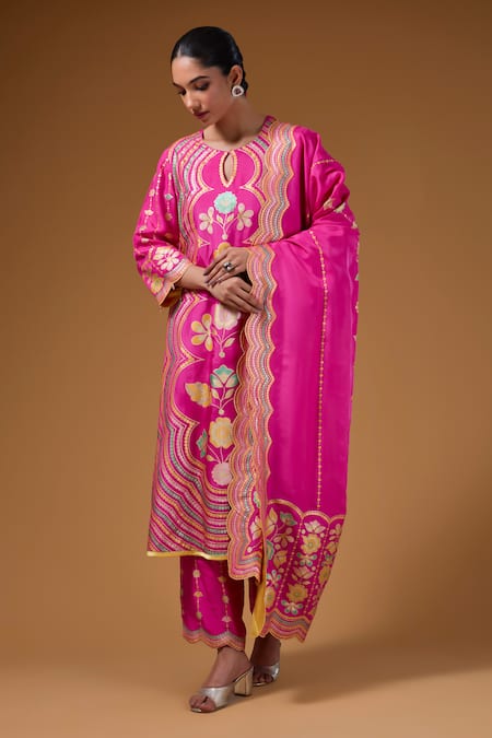 Buy I Am Design Pink Silk Embroidery, Zari Round Neck Bloom And Scallop Print Kurta Set Online at Aza Fashions Buy_I Am Design_Pink Silk Embroidery, Zari Round Neck Bloom And Scallop Print Kurta Set _Online_at_Aza_Fashions