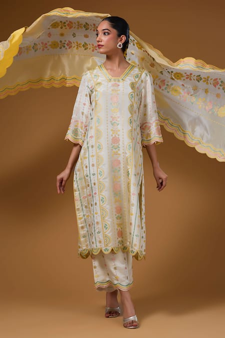 Shop_I Am Design_Ivory Silk Embroidery V-neck Blossom And Scallop Print Kurta Set _Online_at_Aza_Fashions