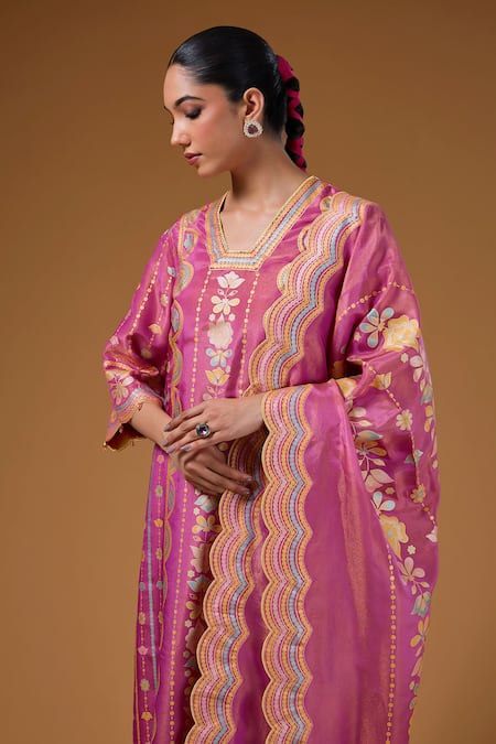 Shop_I Am Design_Pink Silk V-neck Flora And Scallop Print Kurta Set _Online_at_Aza_Fashions