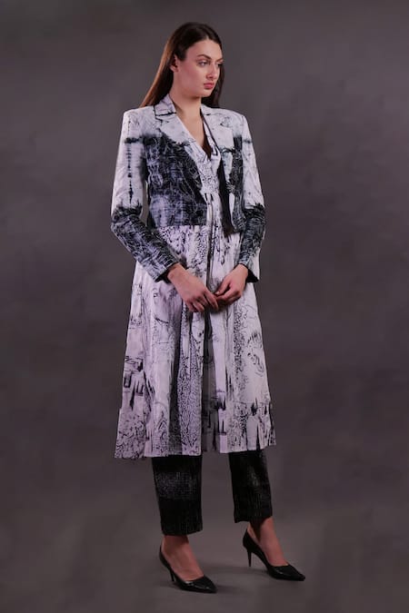 Rahul Singh Shibori Hand Embroidered Kurta Set 