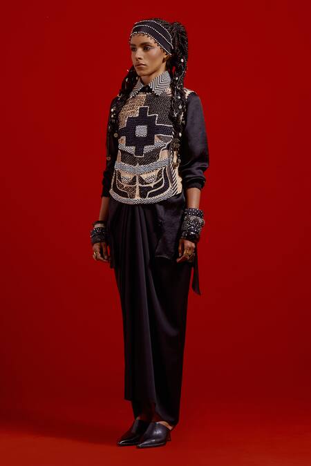 Buy_Aseem Kapoor_Black Silk Collared Aara Embroidred Skirt Set _Online_at_Aza_Fashions