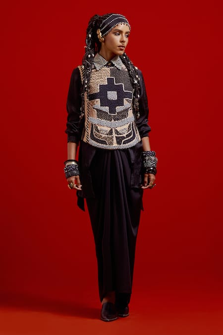 Aseem Kapoor Aara Embroidred Skirt Set 