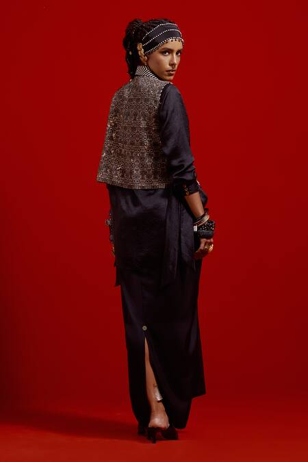 Aseem Kapoor_Black Cotton, Silk, Twill Beads, Embroidery, Tassels Collared Aara Jacket _Online_at_Aza_Fashions