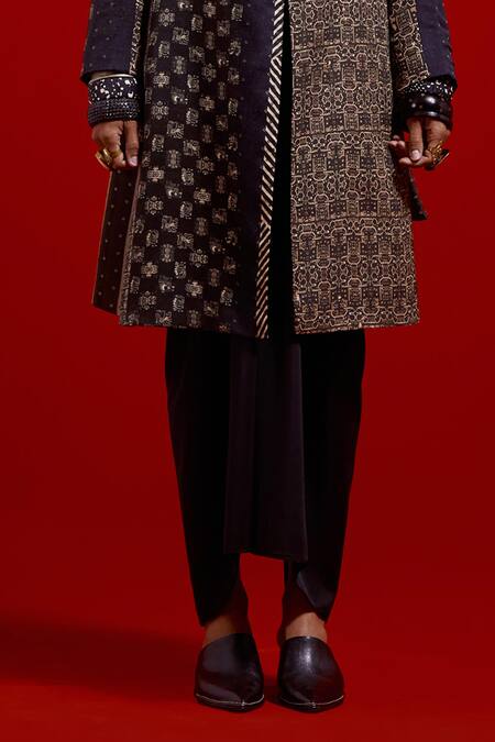 Aseem Kapoor Black Beads, Embroidery High Neck Areej Blouse And Skirt Set Online at Aza Fashions Aseem Kapoor_Black Beads, Embroidery High Neck Areej Blouse And Skirt Set _Online_at_Aza_Fashions