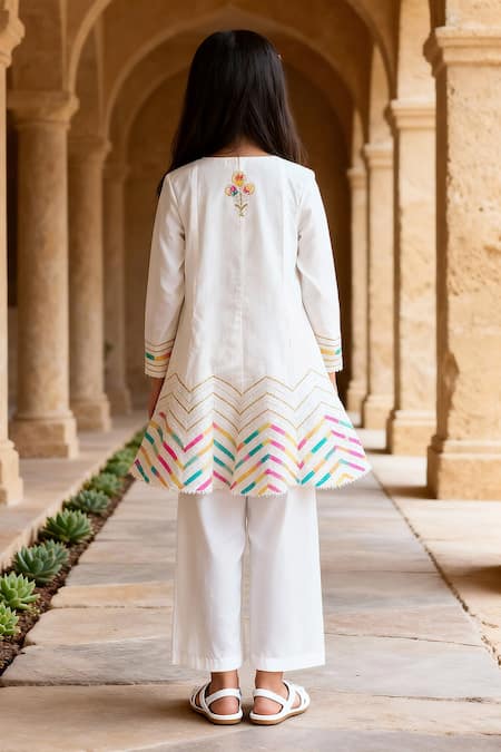 Fayon Kids Embroidered Kurta & Churidar Set 