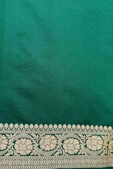 Naaritva India_Green Silk Zari, Embroidery Floral Banarasi Woven Saree With Running Blouse _Online_at_Aza_Fashions