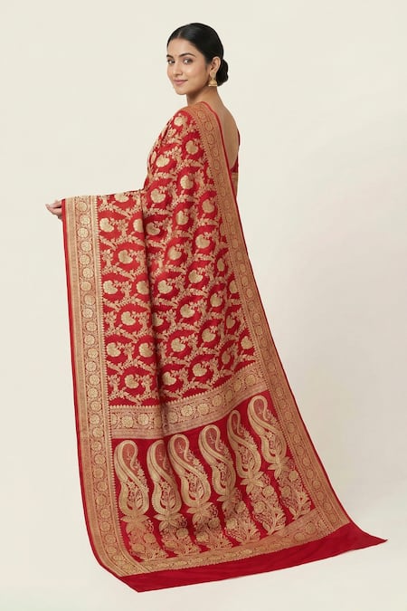 Naaritva India Leaf Butta Woven Saree With Running Blouse 