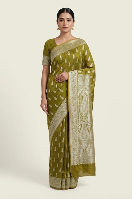 Naaritva India Paisley Woven Saree With Running Blouse 