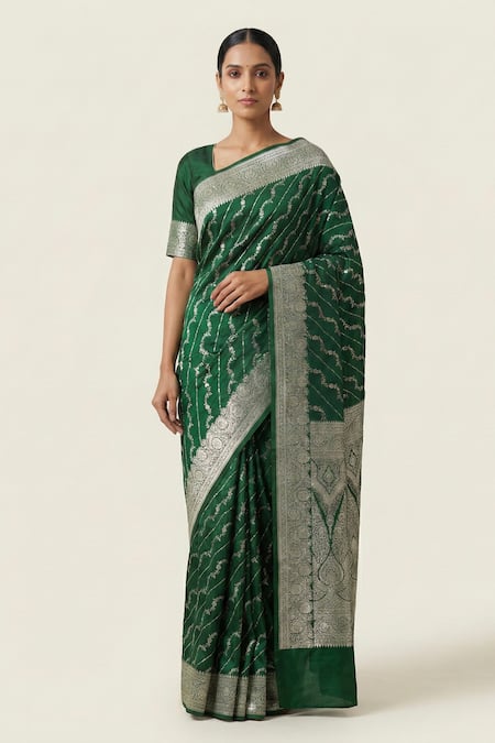 Naaritva India Stripe Woven Saree With Running Blouse 