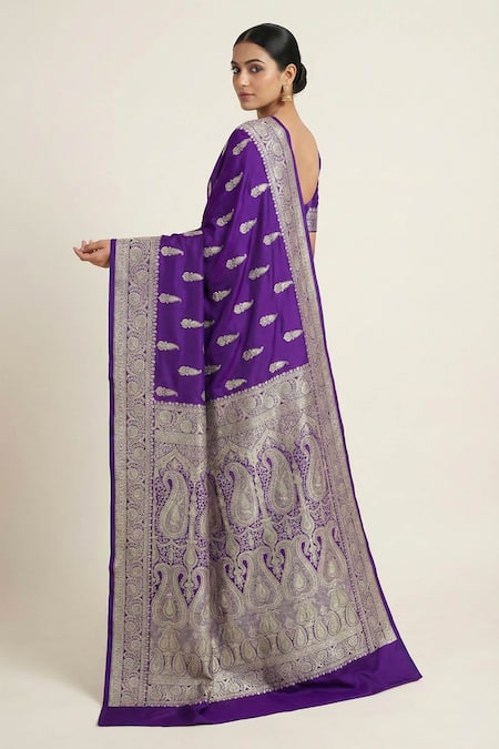Naaritva India Paisley Butta Woven Saree With Running Blouse 